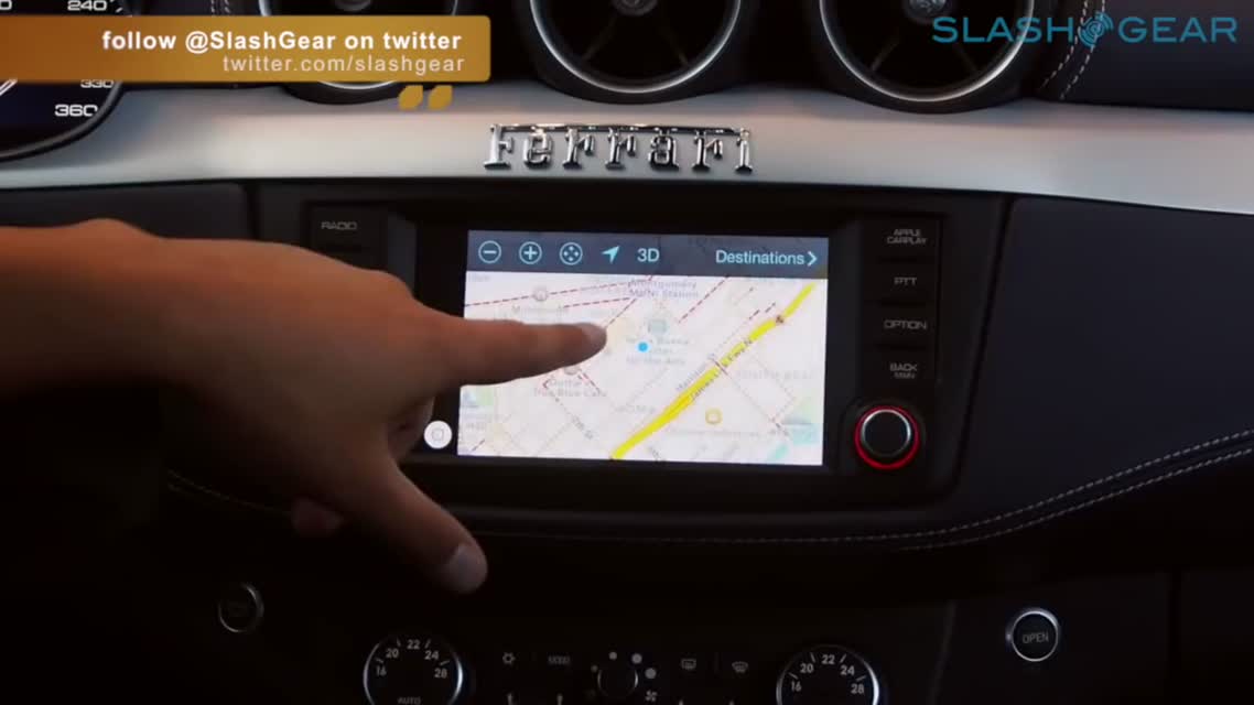Apple CarPlay Ferrari FF Demo