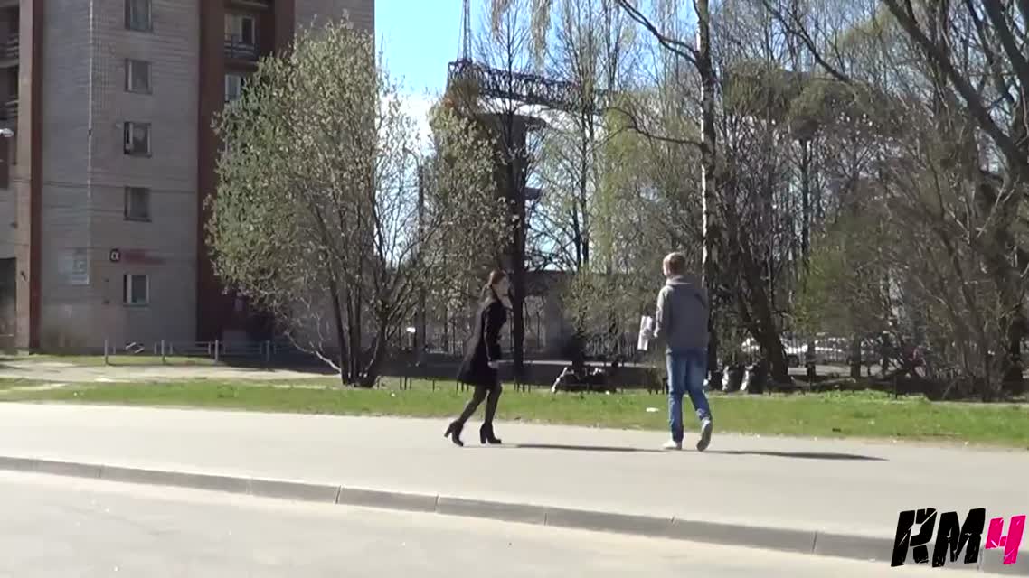 Пикап от девушки - Picking Up Boys Prank