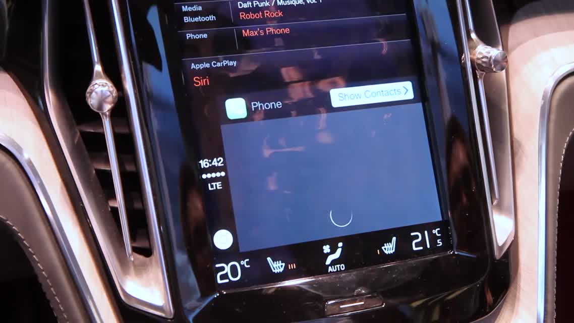 Apple Carplay Demo in Volvo Concept Estate -- Geneva Motor Show 2014