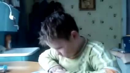 Травка зеленеет