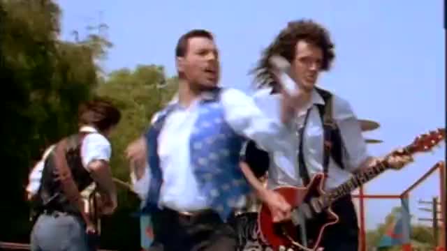 Queen - Breakthru