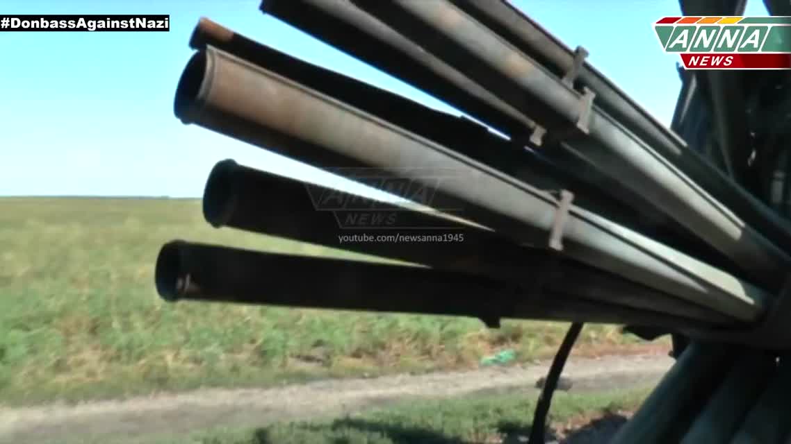 Луганск  Уничтоженная ополченцами колонна укроповской РСЗО Град  Донецк,Иловайск,Макеевка