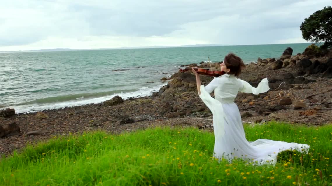 Lindsey Stirling - Lord of the Rings Medley