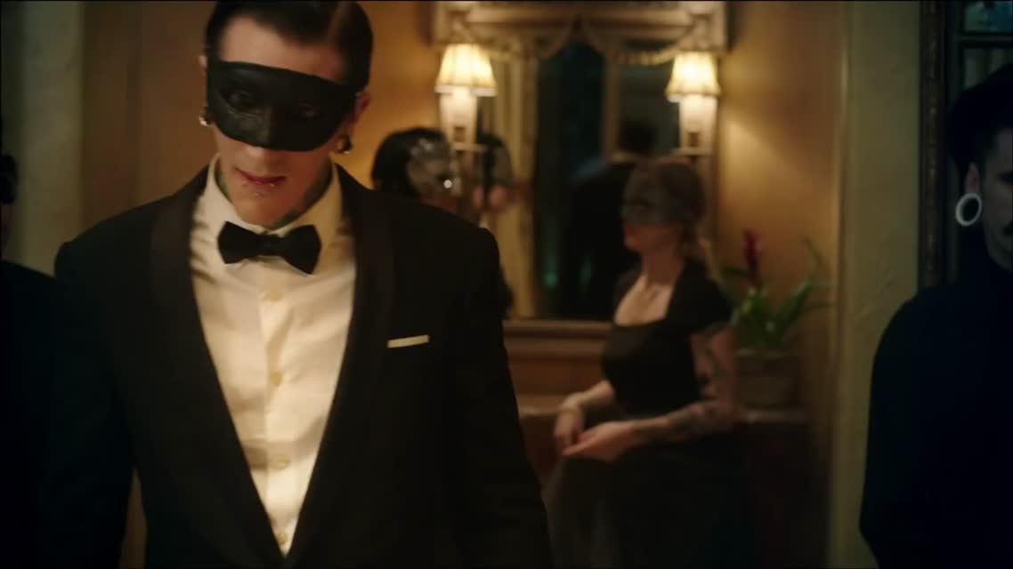 NEW YEARS DAY - Angel Eyes featuring Chris Motionless