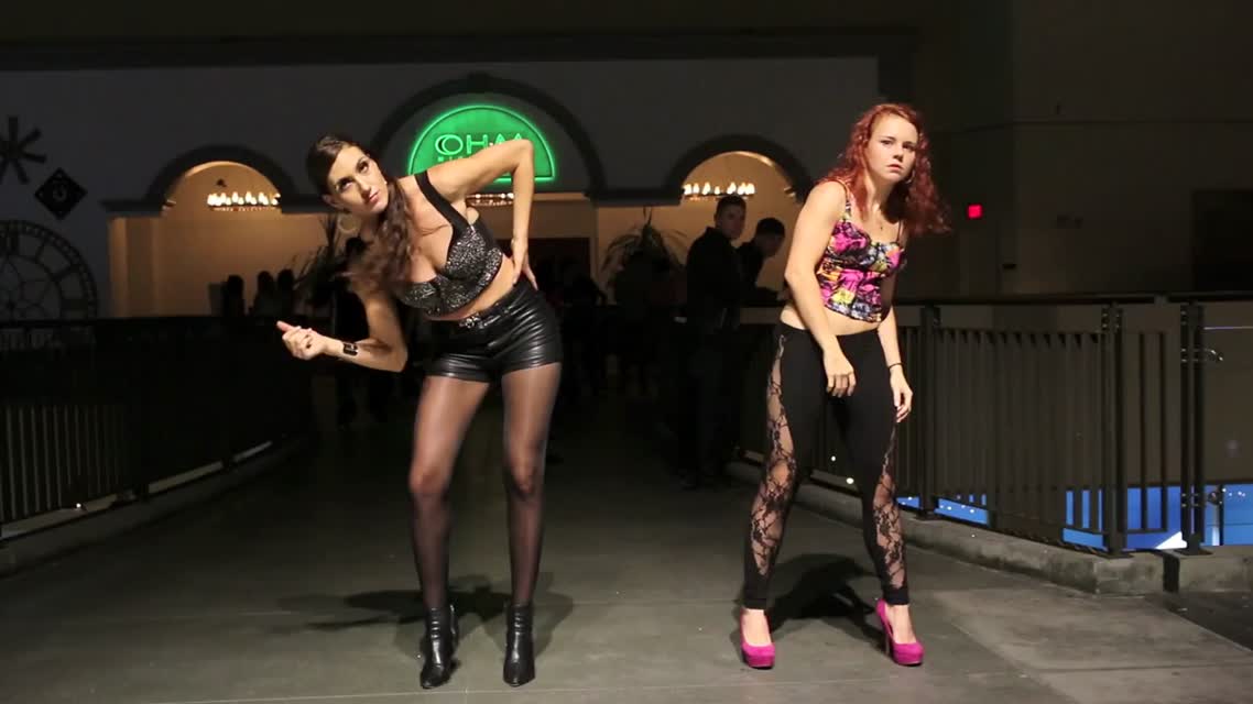WHITE GIRLS CAN'T DANCE  (Jaja Vankova & Marie Poppins)