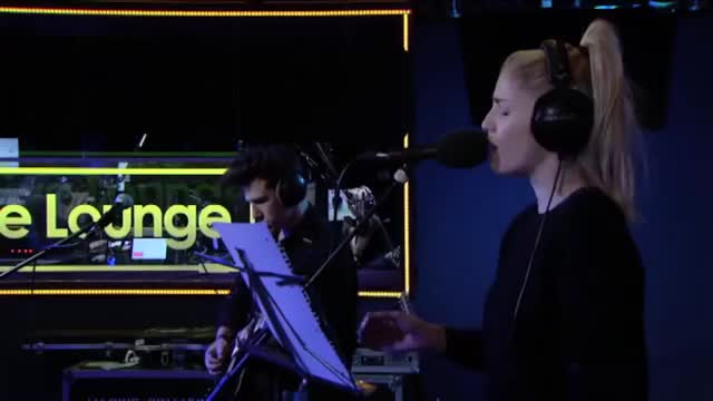 London Grammar - Wrecking Ball in the Live Lounge