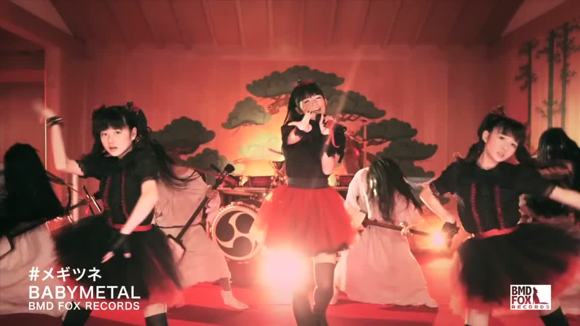 BABYMETAL - メギツネ - MEGITSUNE (Full version)