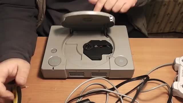 Принесли на ремонт Sony Playstation 1 - Ностальгический Обзор