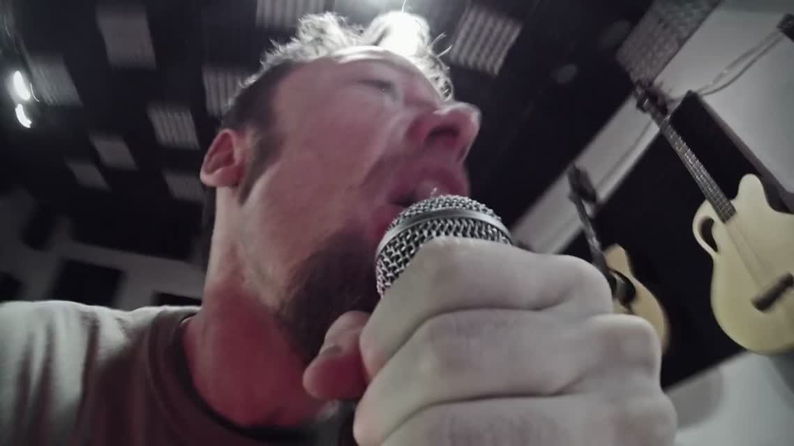 Beat It (metal cover by Leo Moracchioli)