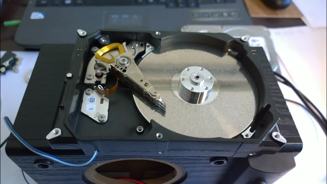 Поющий Seagate