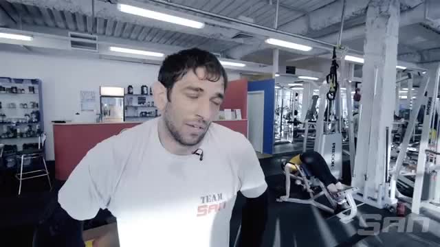 Crossfit (Бодибилдер Vs ММА)