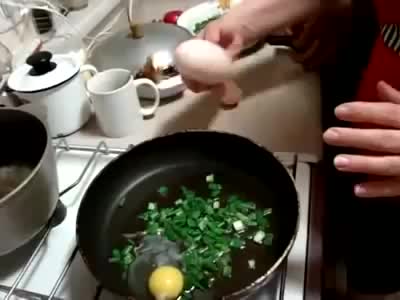 Угадайте что в яйце