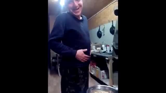 Шарий - Награда для бойца батальона Айдар 18+