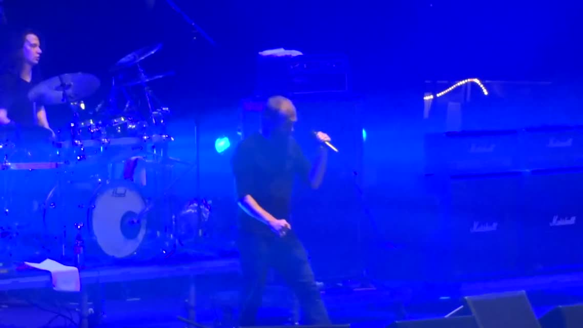 Paradise Lost - Victims Of The Past (live)