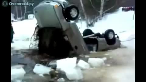 Дальше можно не вытягивать! Машина пополам