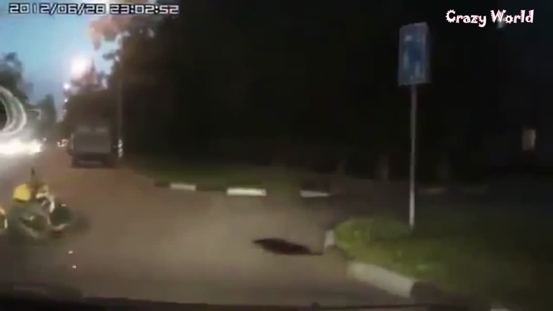 ЖЕСТОКИЕ ВОДИТЕЛИ - СБИЛ И УЕХАЛ! Часть 2