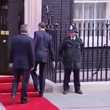 10 Ways Not To Handshake