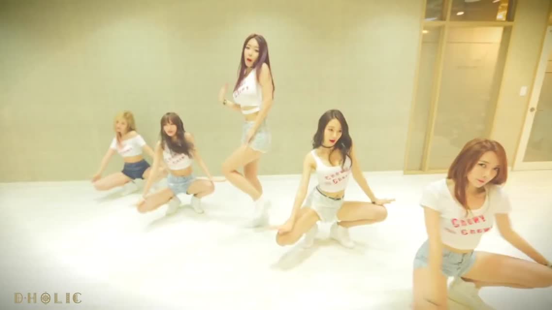 D.Holic - Chewy (Dance Practice)