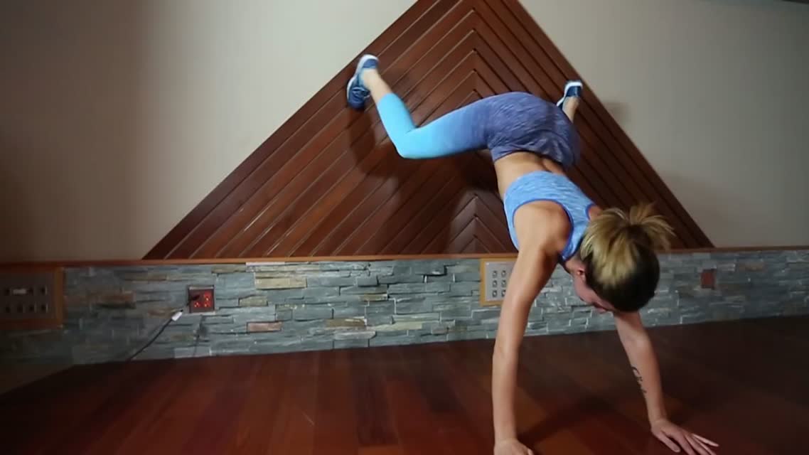 Madonna - Bitch I'm Madonna (Twerk Freestyle)