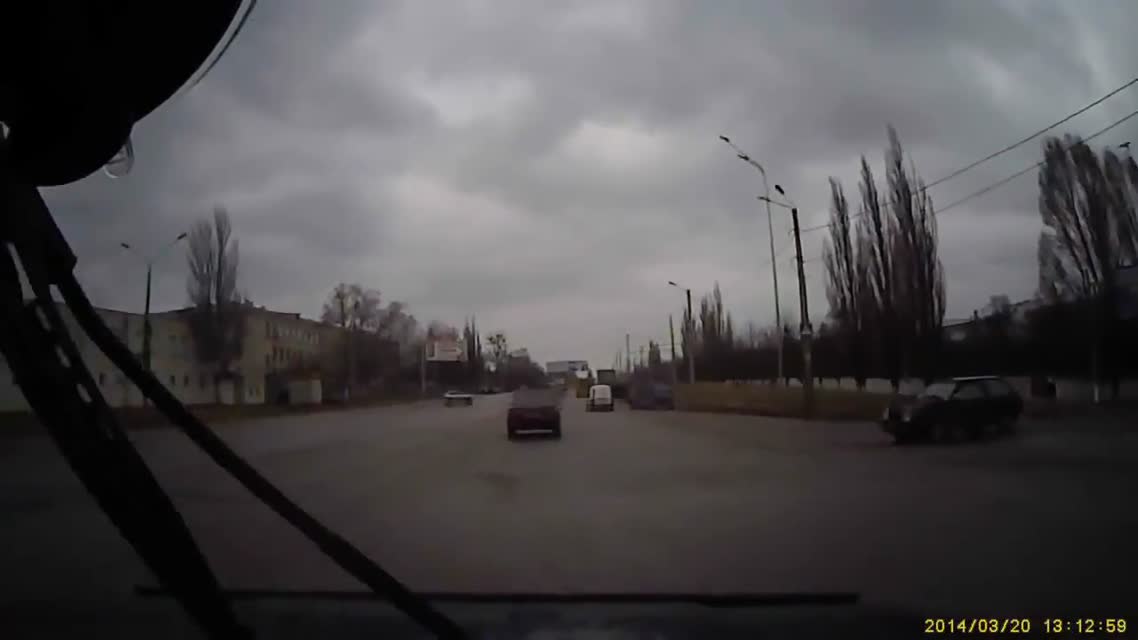 Солдат со стальными яйцами