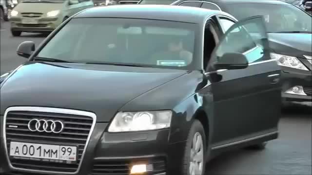 Хамство чиновников, которые любят нарушать ПДД