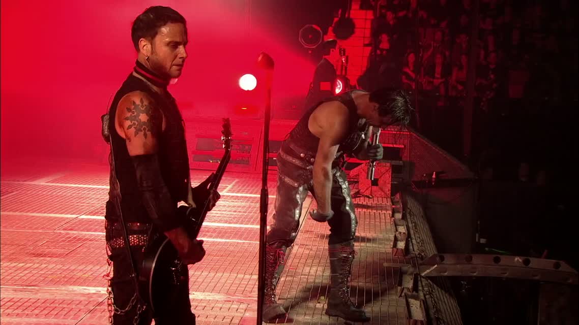 RAMMSTEIN-FUER FREI [LIVE]