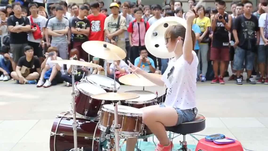 Amazing Girl Drummer Does BIGBANG - Fantastic Baby Street Performance