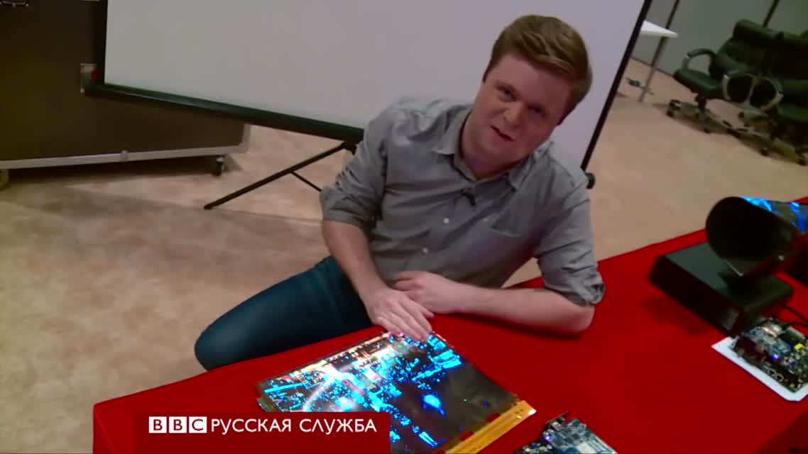 Экран, который можно свернуть в трубочку