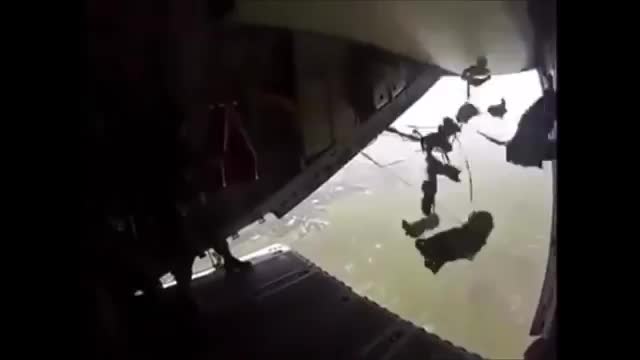 Парашют зацепился