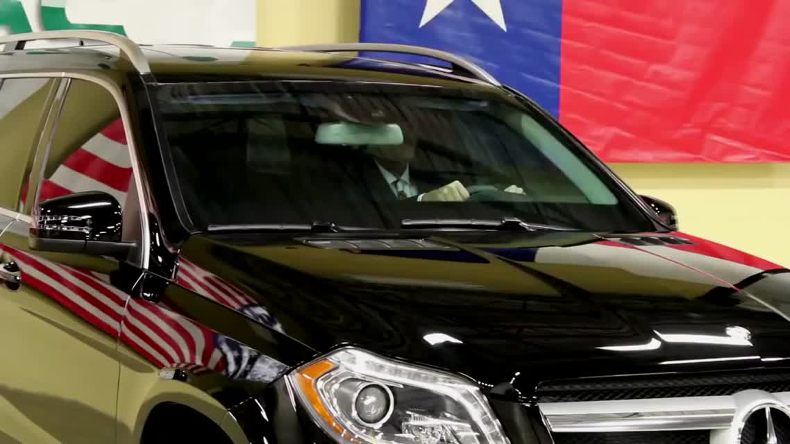 Автомат Калашникова против бронированного Mercedes-Benz GL-Class