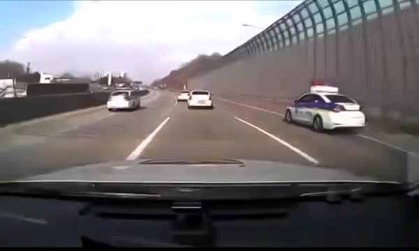 Как преследуют автонарушителя в Корее