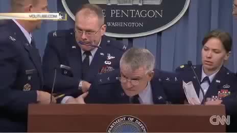 Американский генерал упал в обморок после вопроса о финансировании F-35