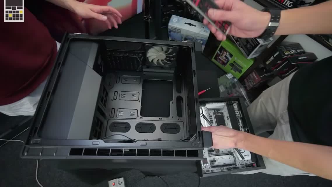 Компьютер за ~$4000!!! (Skylake, Titan X, 32GB, крутой корпус и куча SSD) - megaPC 3