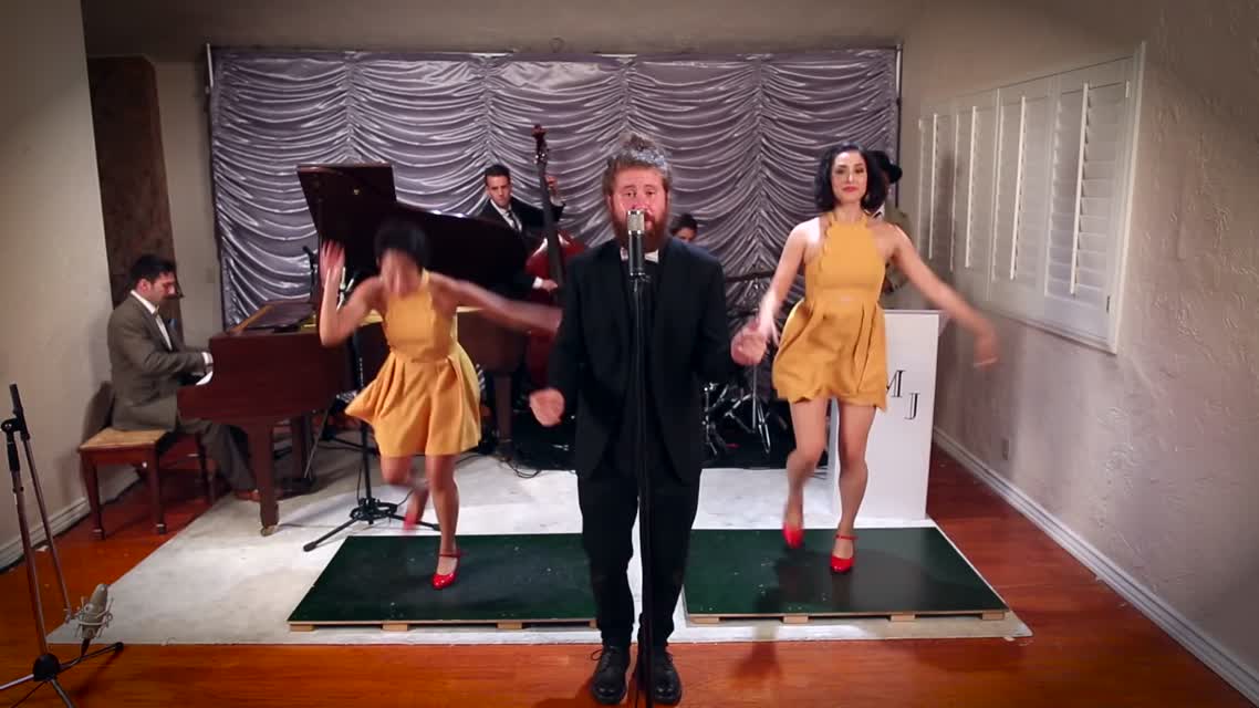 Umbrella - Vintage Singin' in the Rain Style Rihanna Cover