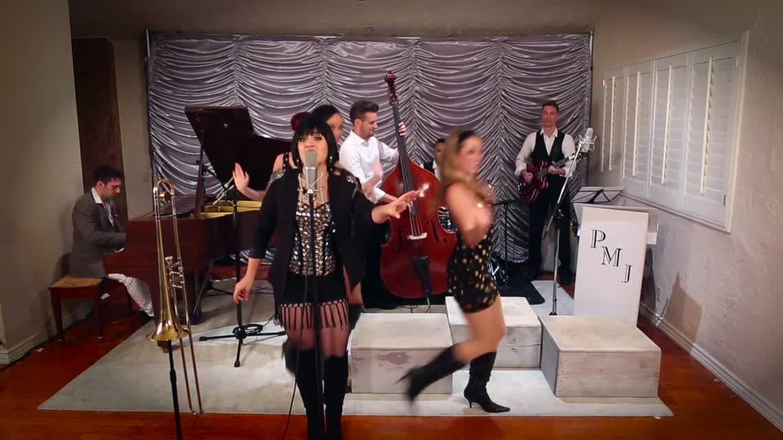 Give It Away - '60s 'Austin Powers' - Style RHCP Cover