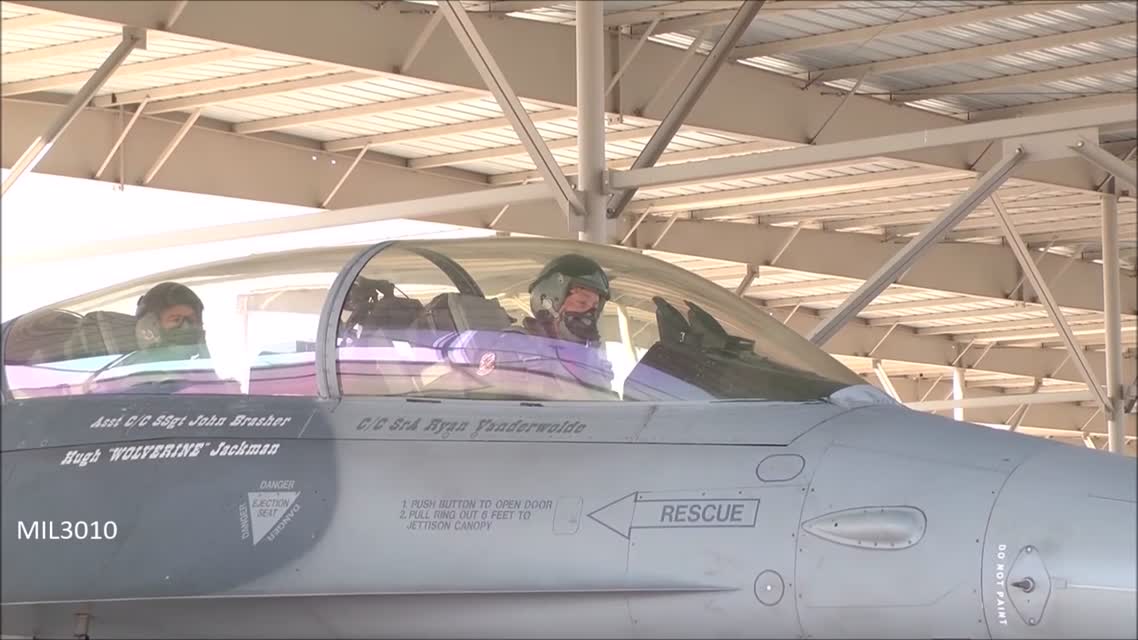 Хью Джекман  Полёт на F-16 ВВС США