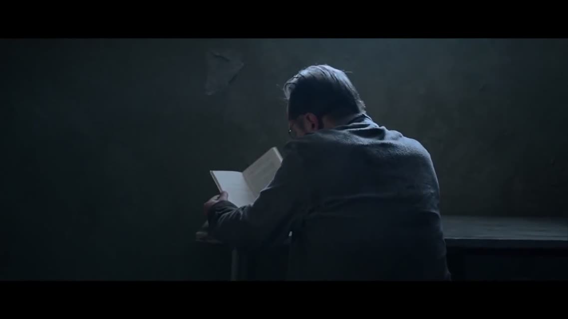 ROOM 8