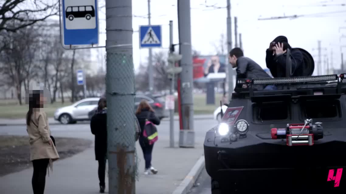Пикап на танке  Pickup on tank Prank
