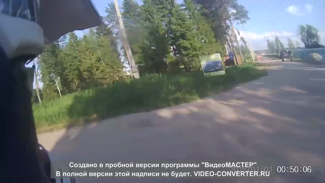 Нетрезвый водитель напал на эндуриста за что и был ткнут мордой в землю)