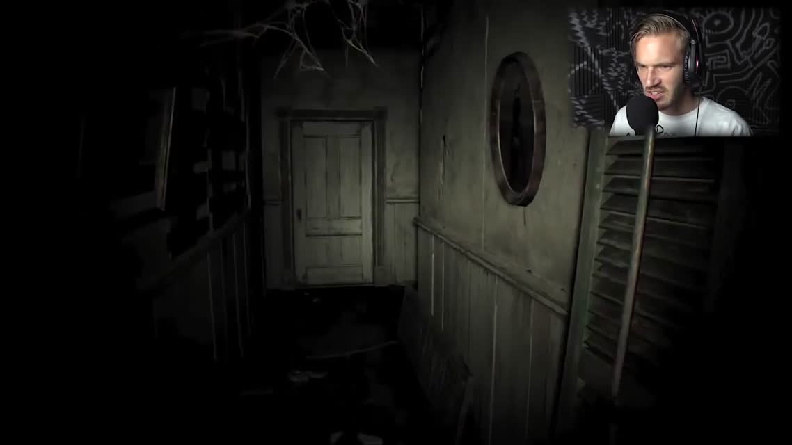 PewDiePie - ЧТО ПРОИЗОШЛО С RESIDENT EVIL   Gameplay {Русская Озвучка}