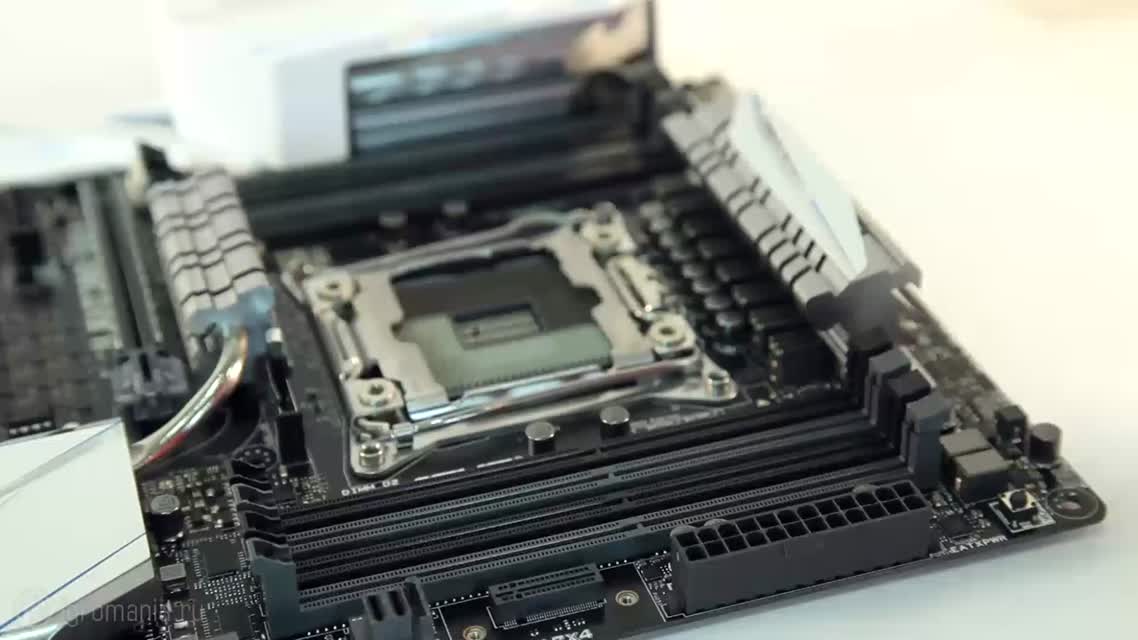 В десятку – Материнская плата ASUS X99-Deluxe II – Железный цех – Игромания
