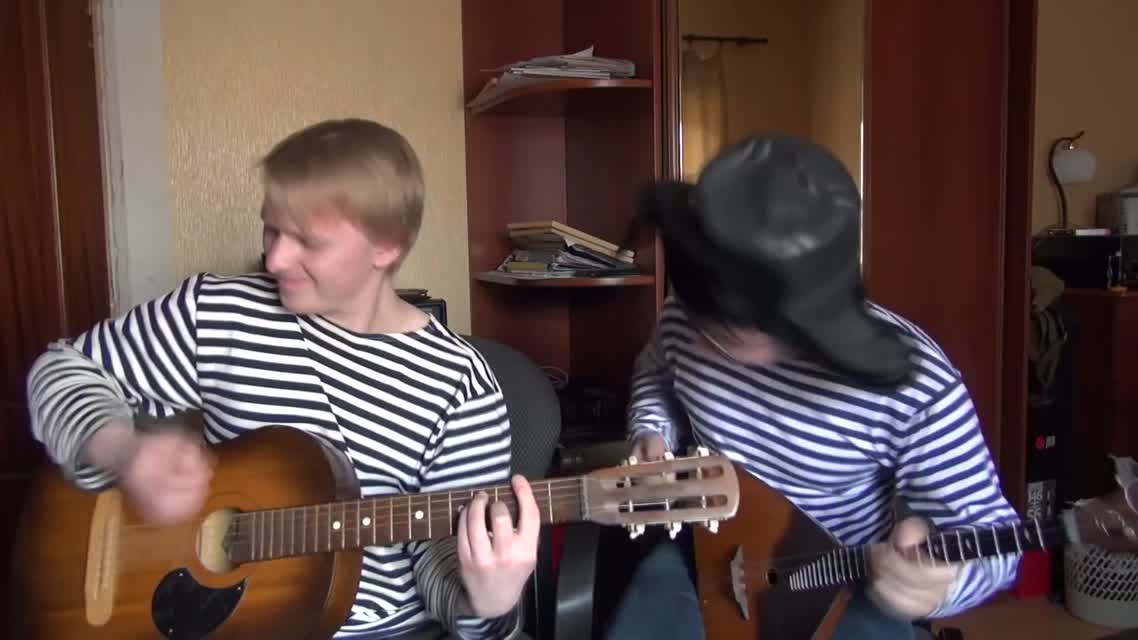 БОТАНИК ЗАНЯЛСЯ МУЗЫКОЙ