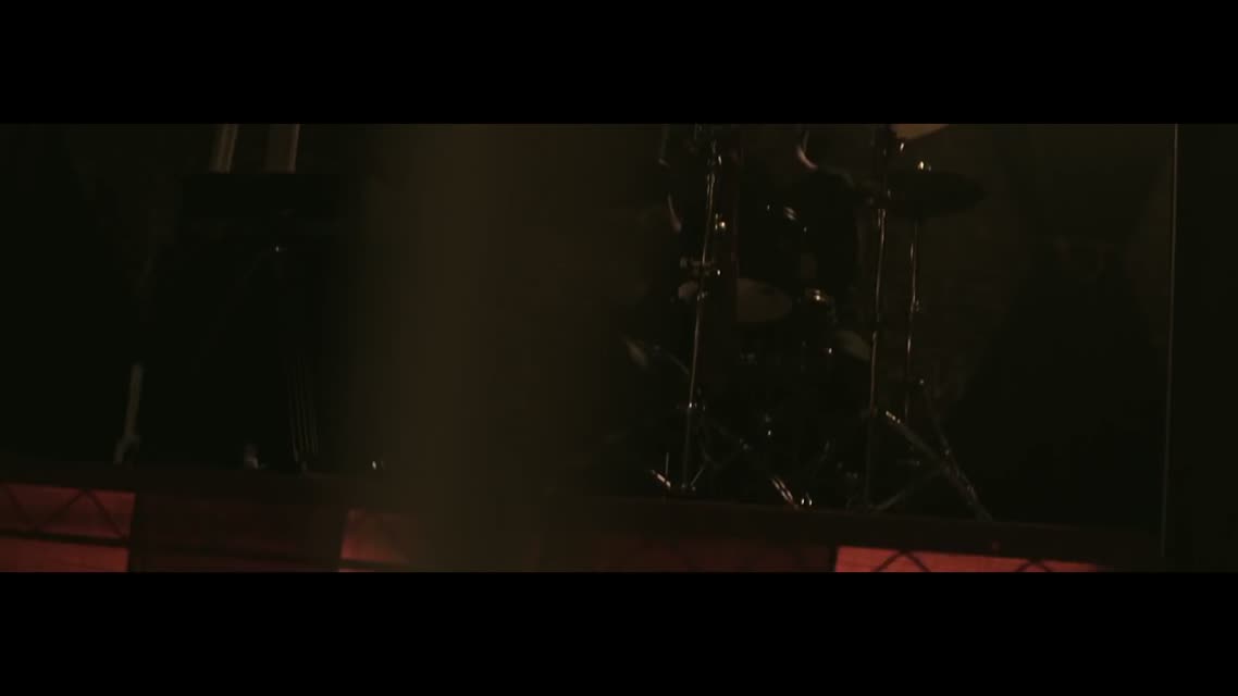 BAD OMENS - Glass Houses (Official Music Video)