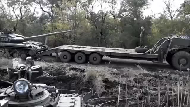 Loading of the tank on the platform