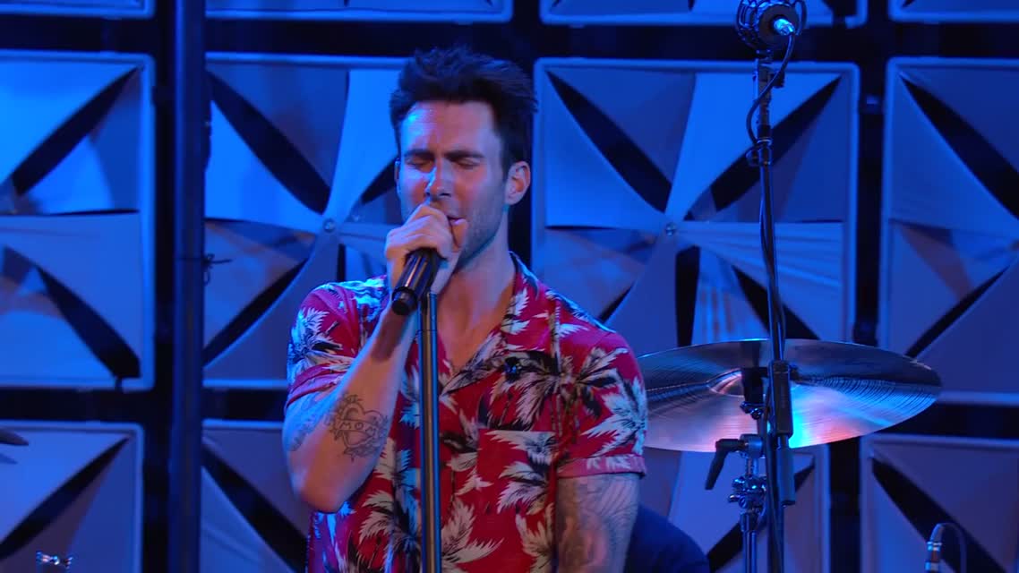 Maroon 5 - Maps (Amex EveryDay LIVE)