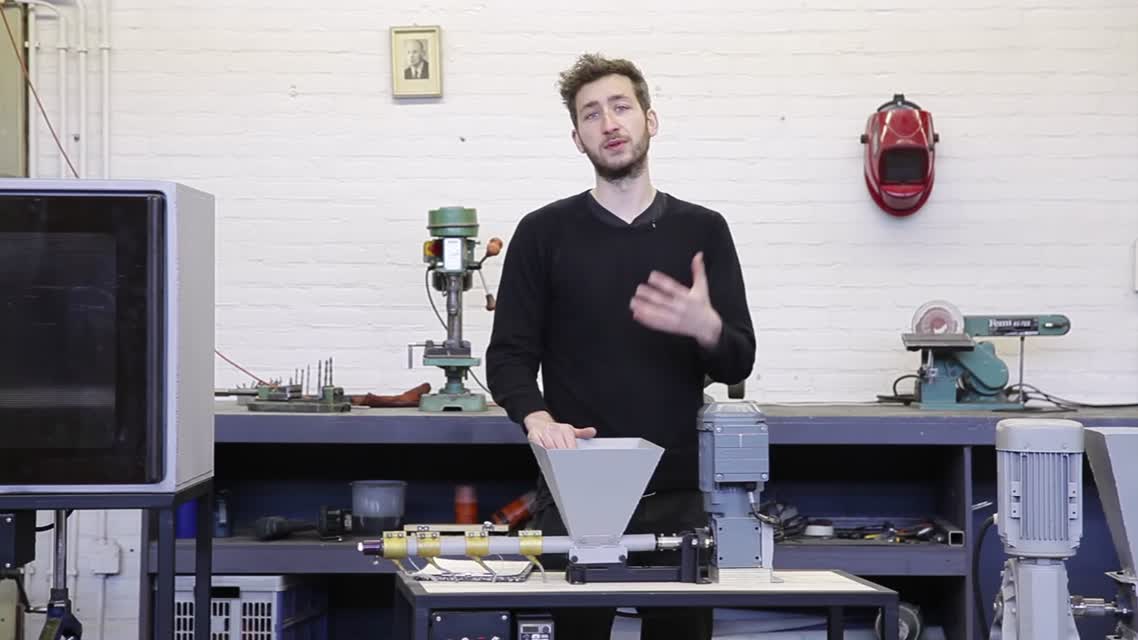 Precious Plastic - Building machines