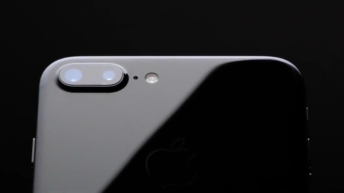 What if Darth Vader presents iPhone 7 Jet Black