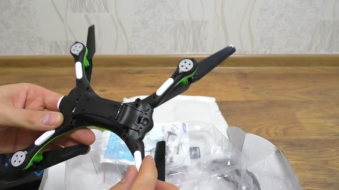 ВОДОНЕУБИВАЕМЫЙ JJRC H31 Waterproof Drone ТЕСТ ПОД ДУШЕМ!)
