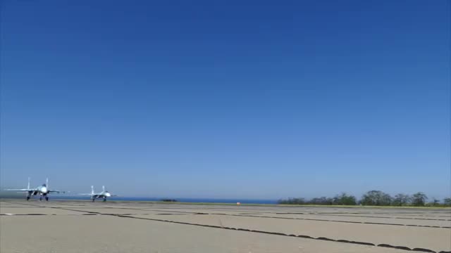 Полеты истребителей Су-27 с аэродрома в Крыму в рамках СКШУ «Кавказ-2016»