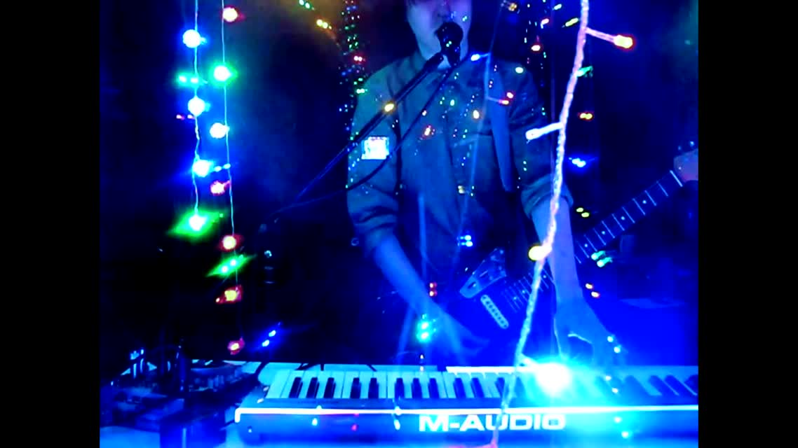 SYSTEMASYSTEM - Pictures (Live On The Windowsill)